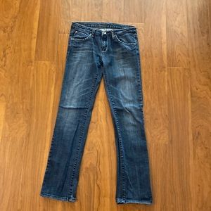 Nice quality vintage jeans! Size 9 juniors, purchased in early 2000s.
